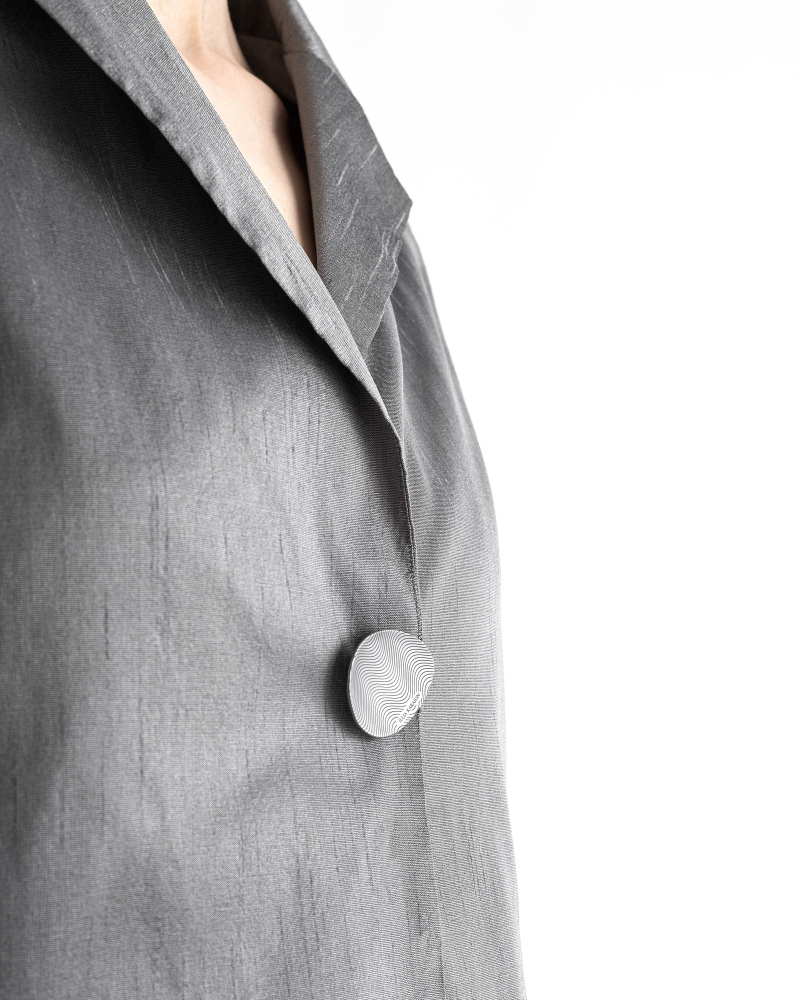 Gray-silver jacket in shantung 