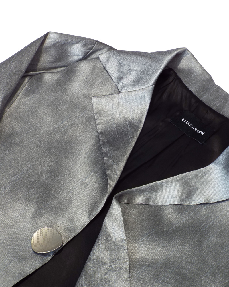 Gray-silver jacket in shantung 
