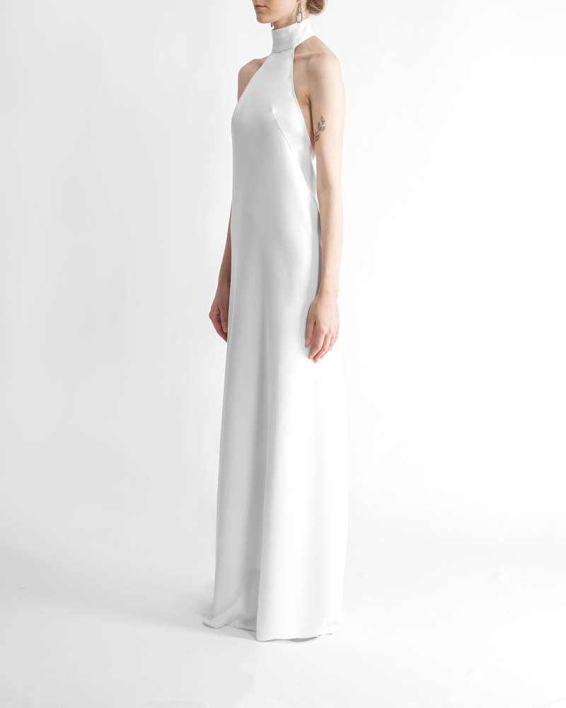 Long white dress in cady