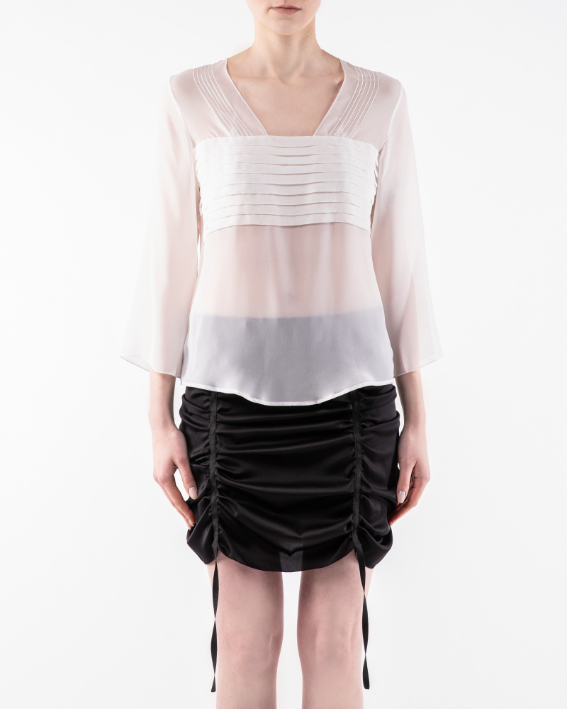 White georgette blouse with pleats